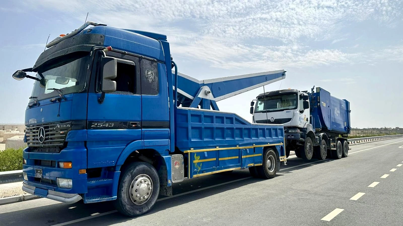 Heavy Duty Towing Vehicle